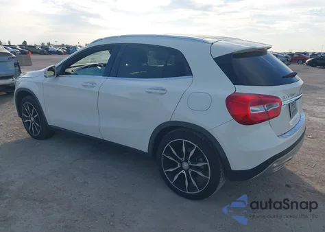 2016 Mercedes-Benz Gla 250 z USA, uszkodzony, nr VIN WDCTG4EB8GJ212203